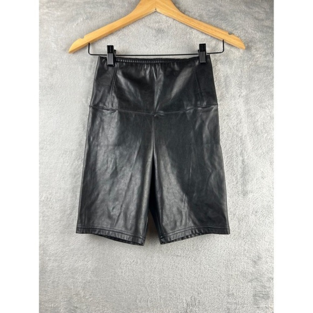 Wilfred Free Aritzia Vegan Leather Biker Shorts Black High‎ Rise Small
